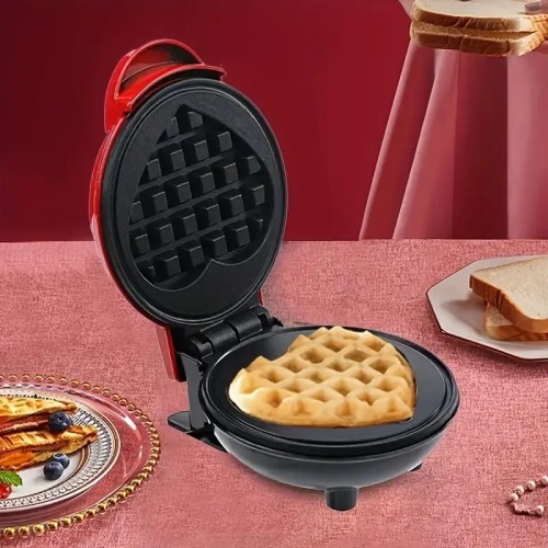 Электрическая мини вафельница Waffle Maker в форме сердца с антипригарным покрытием Красная Электрическая мини вафельница Waffle Maker в форме сердца с антипригарным покрытием Красная